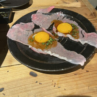 個室焼肉匠 - 驚愕の炙りユッケ