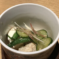 鳥恵 上野広小路店 - ・つくねの冷や汁
                    (高温多湿な宮崎の郷土料理でありコース初めには最適な小鉢、ミョウガときゅうりが夏らしい…)