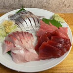 魚がし 福ちゃん - カンパチ、本マグロ盛り、あじ