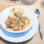 La Brianza - トリュフと玉子のオーブン焼き。少しずつトリュフの色合いが深まってきてオータムトリュフに近づいてきている感
