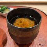 御料理 寺沢 - 自家製の三年熟成味噌の味噌汁