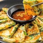 Maru - サクサク～　韓国お好み焼き
      韓国　海鮮チヂミ
      