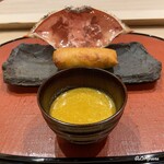 御料理 寺沢 - 菱蟹の身と香豆の春巻とかにみそソース