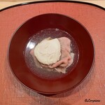 御料理 寺沢 - 牛しゃぶと出汁に漬けたポーチドエッグ