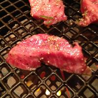 和牛焼肉KIM - 中落ちカルビ。マグロの刺身のよう。
