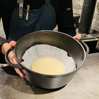 イナカーザ - 自家製フォカッチャ: 焼く前