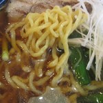 ラーメン大喜 - 太縮れ麺をチョイス！