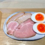 宍道湖しじみ中華蕎麦 琥珀 - 特製トッピング 400円 ♪