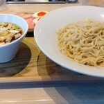 宍道湖しじみ中華蕎麦 琥珀 - 宍道湖しじみつけ蕎麦 1,200円、特製トッピング 400円、大盛 150円 ♪
