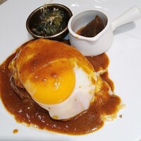 鉄板ダイニング織部 - 自家製ハンバーグ、自家製デミグラスソース