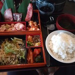 ホルモン焼肉 まさよし - 焼肉セット。