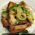 ラ･マンチーナ - 薩摩軍鶏ローストと春野菜のサラダ