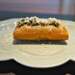 ShinoiS - 春巻の中には2種類のフカヒレを詰めて。