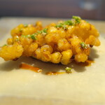 ShinoiS - お餅とトウモロコシを練って揚げる。そして頂くときにクレープで巻いて。激ウマ。