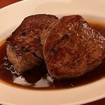 オルランド - 牛ヒレ肉の生コショウソテー