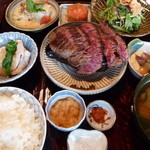 grand kitchen 只 - お肉の膳　黒毛和牛のはらみ石板焼