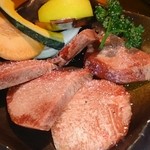 炭火焼肉 火の国 - 厚切り牛タン