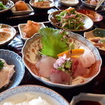 grand kitchen 只 - お魚の膳　ヒラマサ、フエ鯛、メバルお造り盛り合わせ