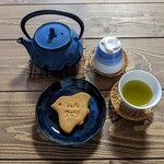 cafe ちどり - 千鳥の鉄瓶で楽しむ温緑茶
