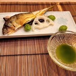 馬車道 大かわ - 鮎の一夜干しと銀杏