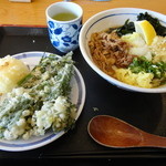 讃岐うどん はればれ - ぶっかけ肉おろし+春菊&半熟玉子天ぷら