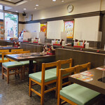 なか卯 - 内観