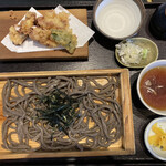 Soba Yakiniku Fukurou - げそ天 板そば（太麺）