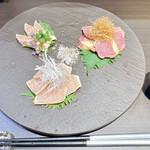 地鶏Diner 梧 - 熊野地鶏のタタキ盛り合わせ　1500円