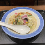 リンガーハット - 長崎ちゃんぽん（680円）