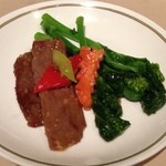 中国飯店 富麗華 - 菜の花と牛肉のあっさり炒め（北京ダックコース）