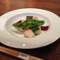 けやき坂 - ホタテ、香草とバターを使ったソース