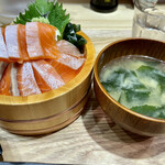 牡蠣と海鮮丼 ふぃっしゃーまん亭 - 料理写真:銀王丼 ¥1500