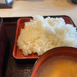 とり弁鶏 - おかわり自由。一回目。