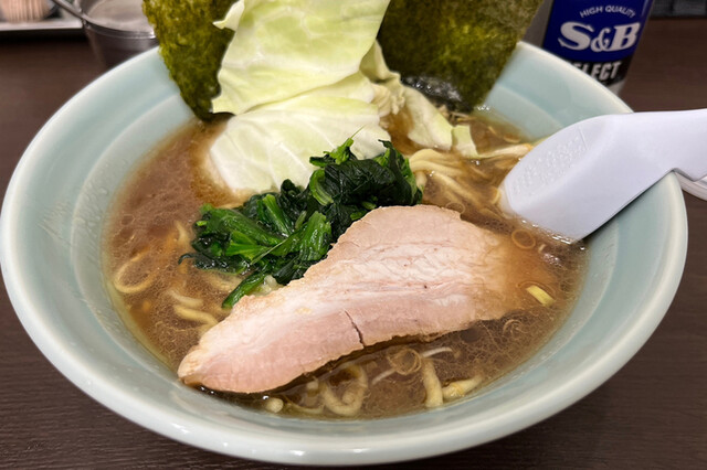 豚骨醤油らーめん じぇんとる麺 - 南伊東/ラーメン | 食べログ