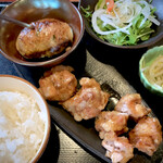 Kame Taro - よくばり定食(唐揚げ4個、つくね大1個)
