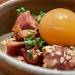 とり茶太郎 - 黄韮とかすみ鴨のユッケ、ホロホロ鳥キンカン