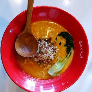 小籠包担々麺 千華_1