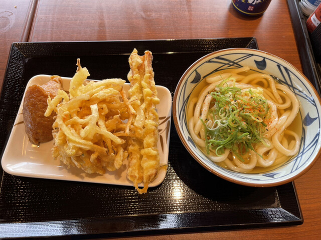 丸亀製麺 鶴岡店で本格うどんを手軽に楽しむ｜山形・鶴岡の人気チェーン