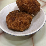 和尚 - ちょっとわかりにくいけど、拳大くらい。