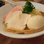 つけめん 桜坂 - 麺アップ