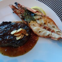 Prime42 steakhouse & sky bar - 厳選牛サーロインステーキ＆大海老の炭火焼