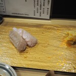 寿司 鯨 - 平目 縁側