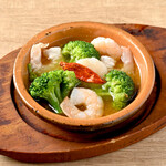 Shrimp and broccoli Ajillo