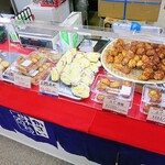 あげ丸天かさい - 物産展会場の様子ｗ