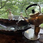 Shigeno Ya - 手洗壺倒過來就會流出水來，真有趣！