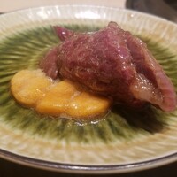 銀座 ちかみつ 並木通り - ハラミ　黄身泡醤油