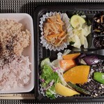 ナチュラルキッチン めだか - 日替わり自然食弁当