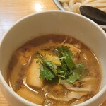 Tsukeudon Hanezu - 朱華醤油