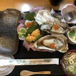 魚心亭 - プレミアムおまかせ丼