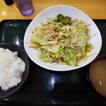 情熱食堂 - 肉野菜炒め定食　790円